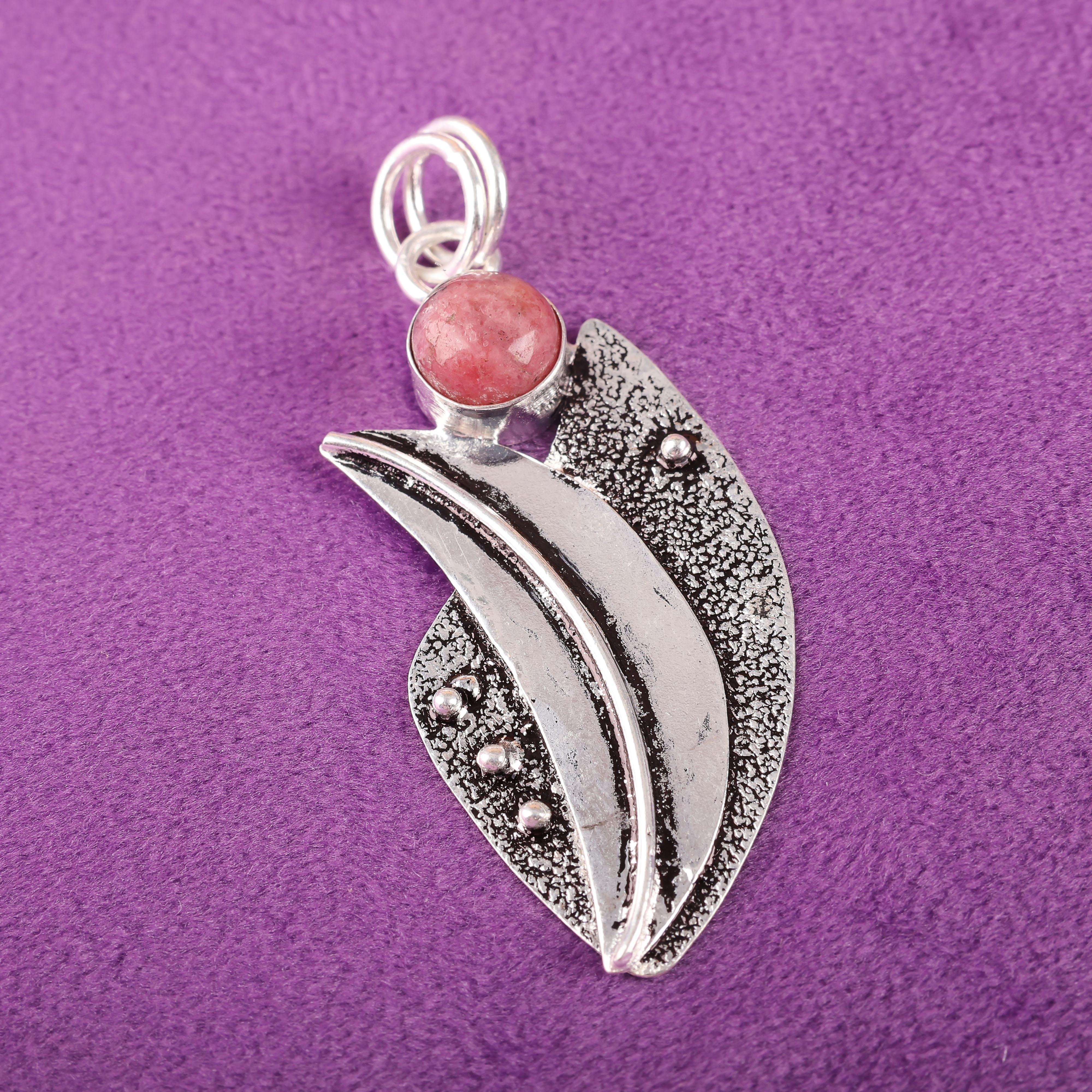 

Украшения из драгоценного камня черный родонит, кулон из стерлингового серебра 925 пробы ручной работы, великолепный серебряный кулон-цепочка для свадебного подарка 2.05 inches розовый