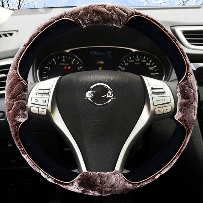 Plush Winter Steering Wheel Cover for Nissan: Sylphy, X-Trail, Qashqai, Kicks, Teana, Bluebird, Tiida