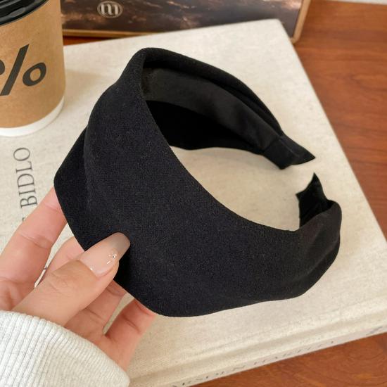 

Ретро широкая замшевая повязка на голову: Универсальный нескользящий аксессуар для волос для женских прогулок и умывания лица