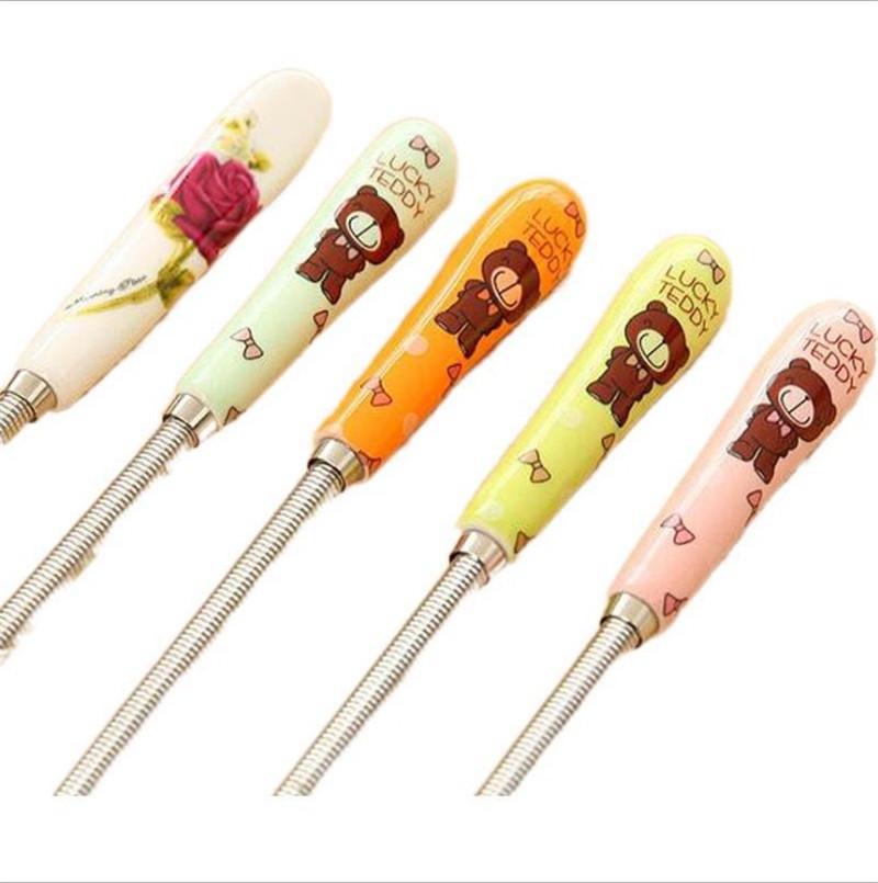 Elegante Frusta in Acciaio Inossidabile con Manico in Ceramica a Forma di Orsetto per la Cottura