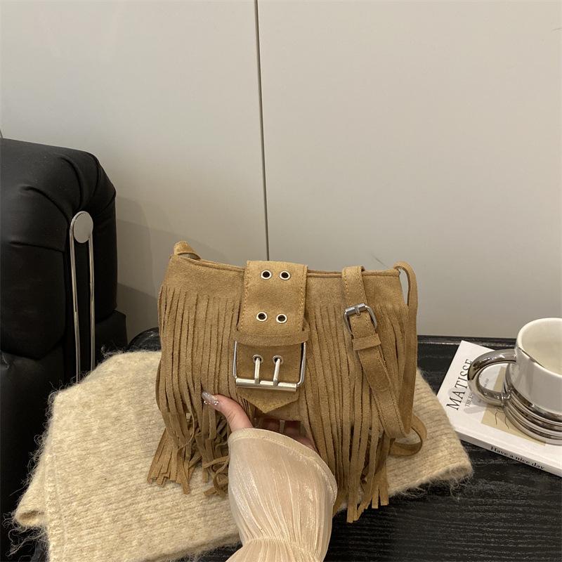 

2025 Frosted Tassel Women s High-end Versatile Shoulder & Crossbody Phone Bag 19x4x13 cm хаки