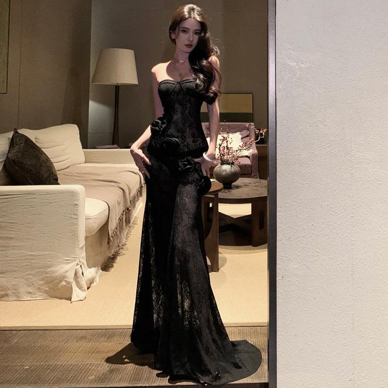 Französisches Atemberaubendes Dreidimensionales Blumen-Tube-Top-Kleid, Sexy Schlankes Kleid, Fischschwanz-Hüftwickelkleid