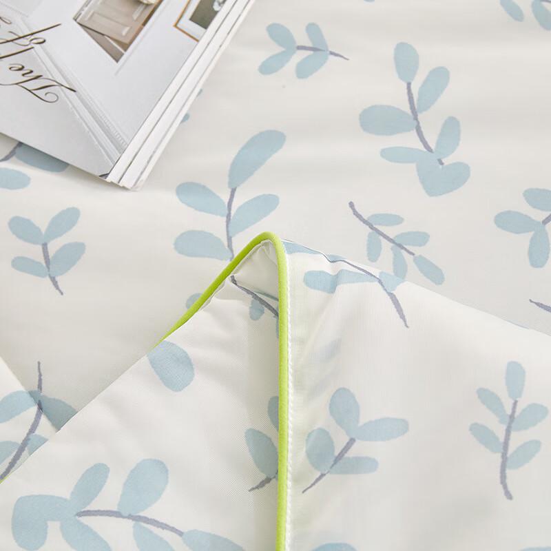 Lilang Cool-Touch Antibacterial Summer Quilt