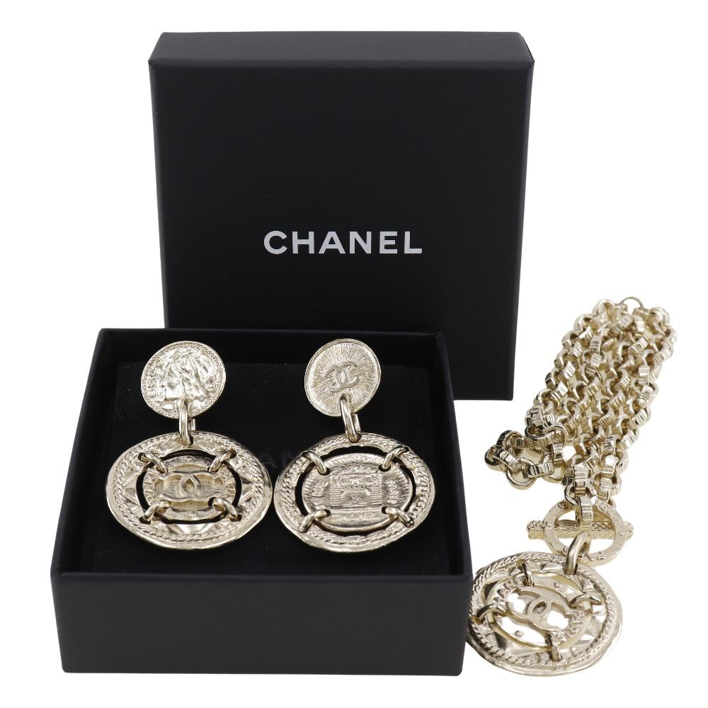 

CHANEL Earring 2-piece set Necklace Plated Gold 85g Women Used