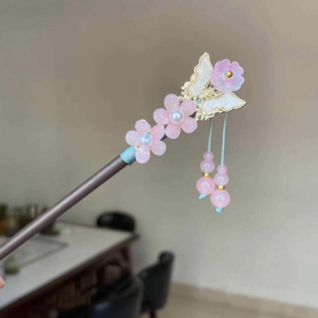 

1pc Elegant Temperament Three-dimensional Flower Tassel Women Wooden Hairpin Retro High-end Feeling Cheongsam Tassel Hairpin