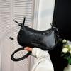 Trendy Fashionable Cross-body Bag, Small Bag with A Chic and Simple Design, Diagonal Cross-body Small Square Bag