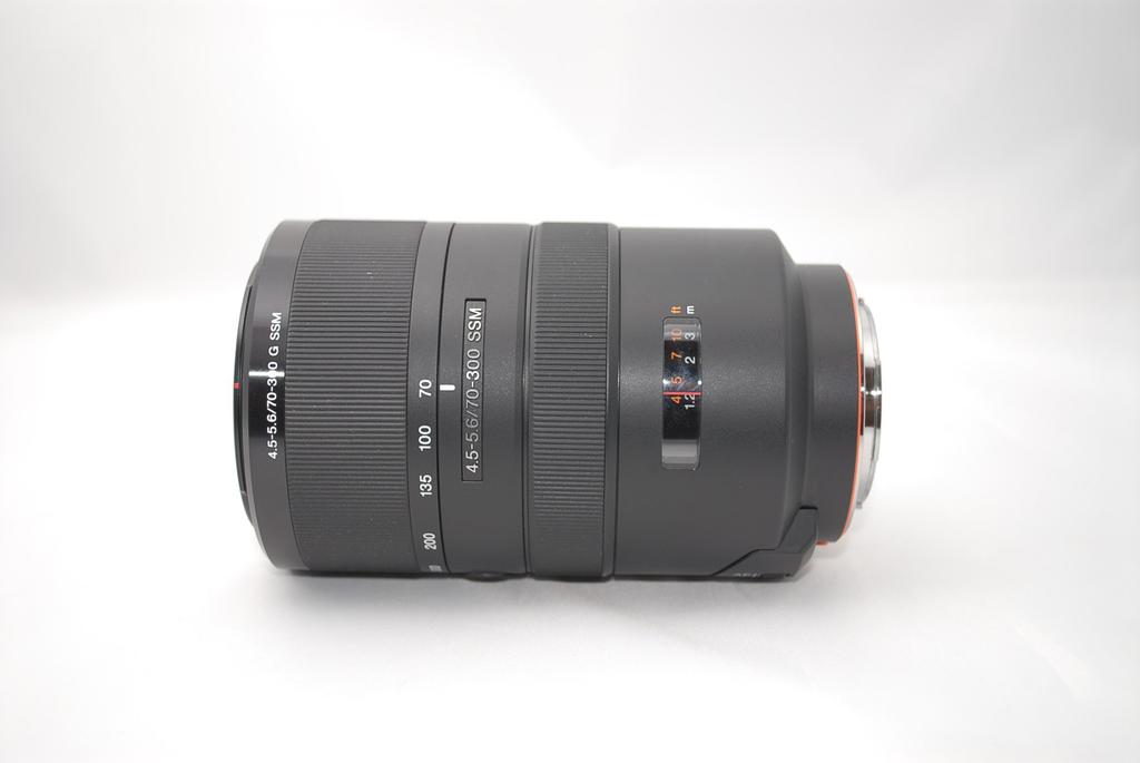SONY telephoto zoom lens G SSM full size compatible 70-300mm F4.5-5.6