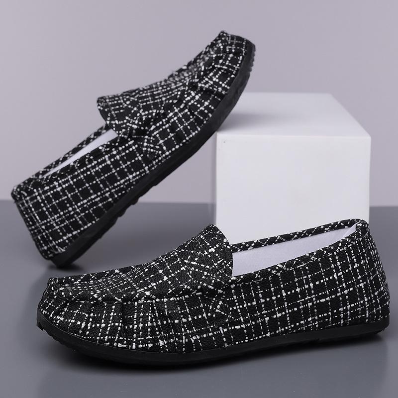 Size Doudou Shoes Large Size Flat-bottomed Cloth Surface Lightweight Spring, Summer and Autumn Plaid Canvas Shoes