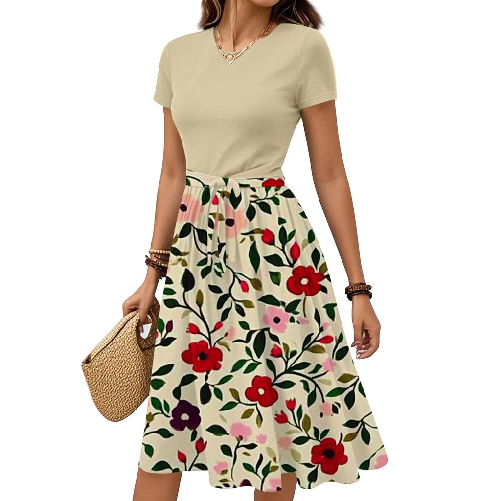 Damekleskjole med belte, avslappet mote, blomsterprint, korte ermer, rund hals, elegant