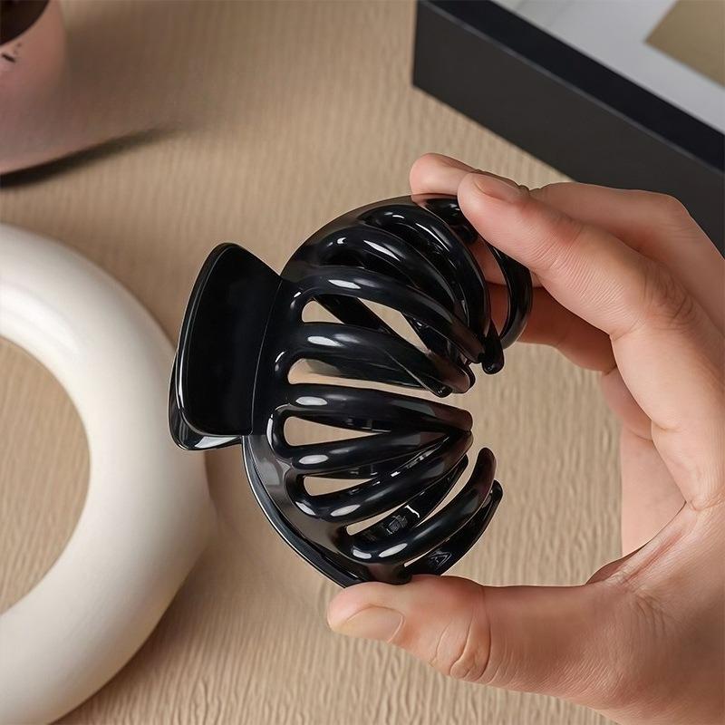 Soft Silicone Shark Clip, Safe and Non-irritating To The Head, New Large-sized Back of The Head Hair Bun for Women