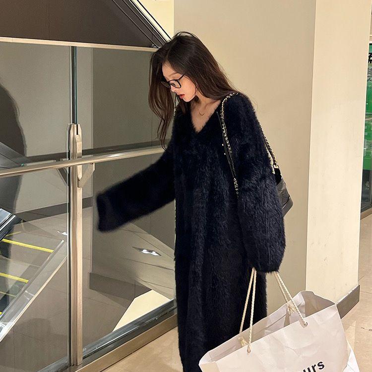 Lazy wind gentle white knee sweater skirt women's winter new 2025 thickened water imitation wool long dress women