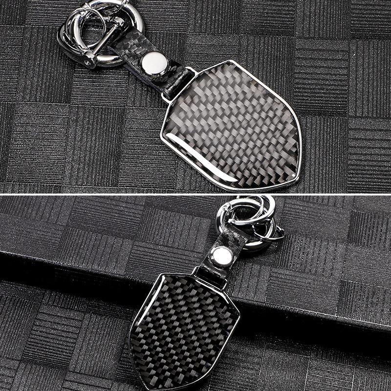 Carbon Fiber Matel Car Logo Keychain Keyring Key Chain Accessories for Ferrari Roma 488 SF90 Stradale Spider Portofino LaFerrari