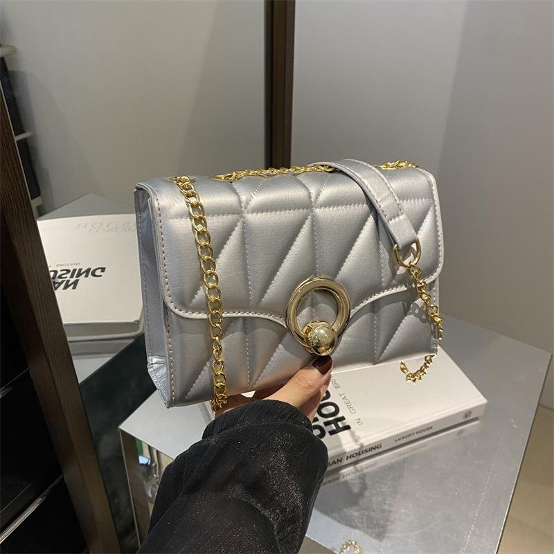 

Корейская сумка через плечо для девочки Модная текстурная сумка-цепочка для девочки Универсальная однотонная женская маленькая квадратная сумка Швейная нить