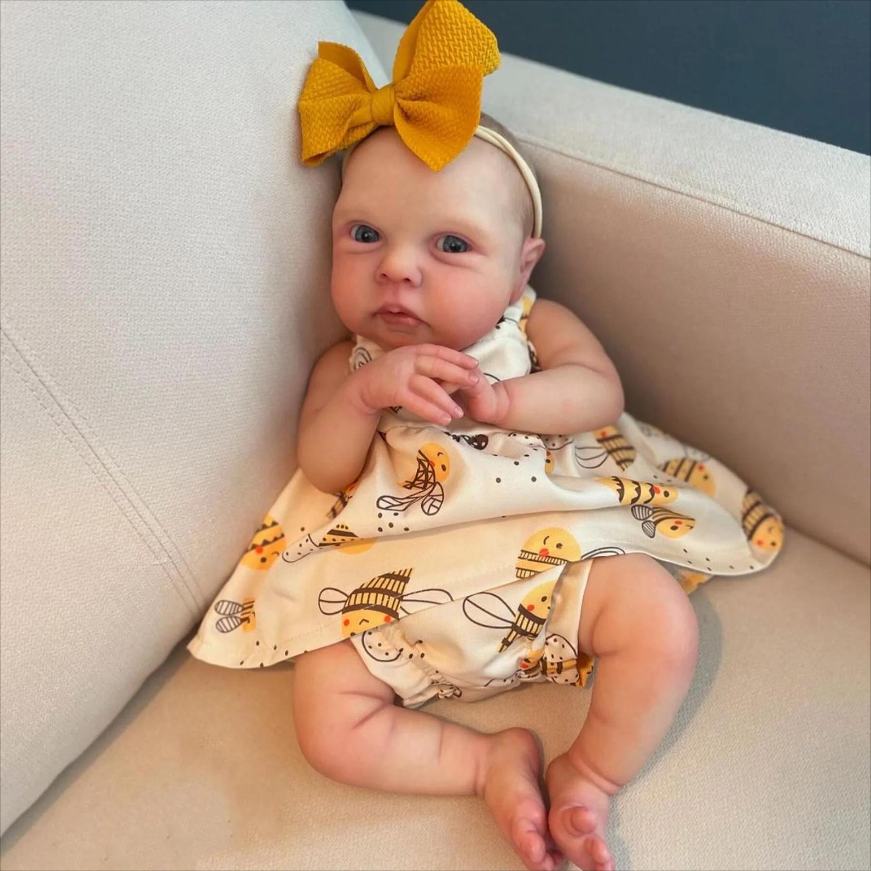 

BZDOLL Vinyl Limbs Cloth Body 50 CM 20 Inch Reborn Baby Doll with 3D Skin with Visible Veins Toy For Girl Kid Child Birthday Gift cloth body doll