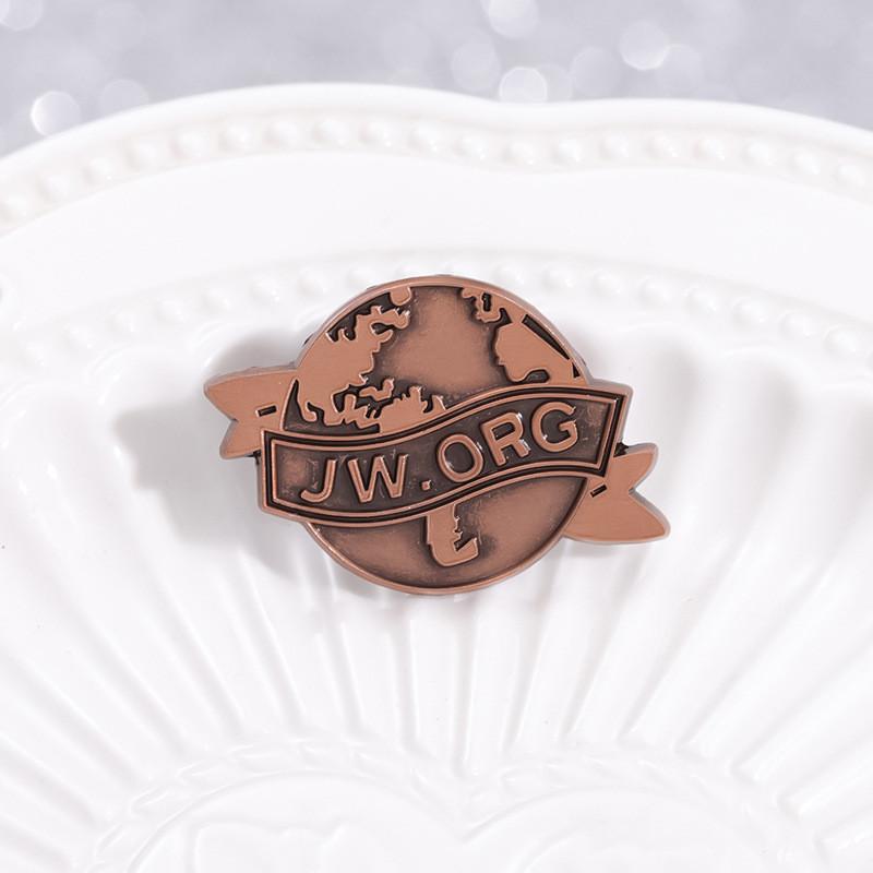 Classic Jworg Shape Pin Vintage Metal Badge Exceptional Decorative Piece Outfits For