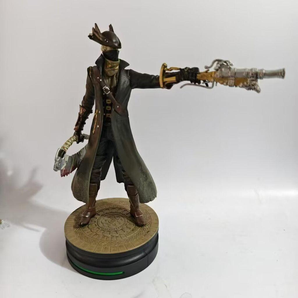 Bloodborne: The Old Hunters Curse Hunter Figurine Ornament Model Boxed