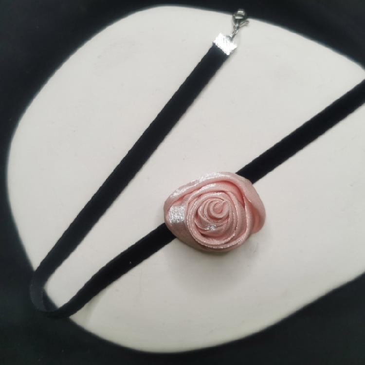 Bohemian Flowers Velvet Elegant Rose Necklet Clavicle Chain Autumn and Winter