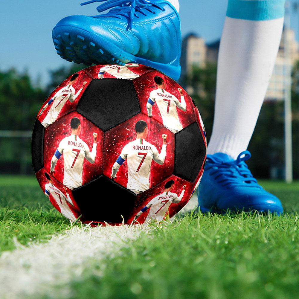 CR7 Imprimé taille 5 Ballon de Football, coloré, adapté à tous les âges, cousu à la machine, matériau PVC, qualité compétition, durable et à rebond élevé