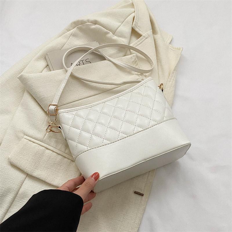 Stylish Casual Large Capacity Shoulder Bag Trendy Winter Bucket Bag In Black White Brown Silver