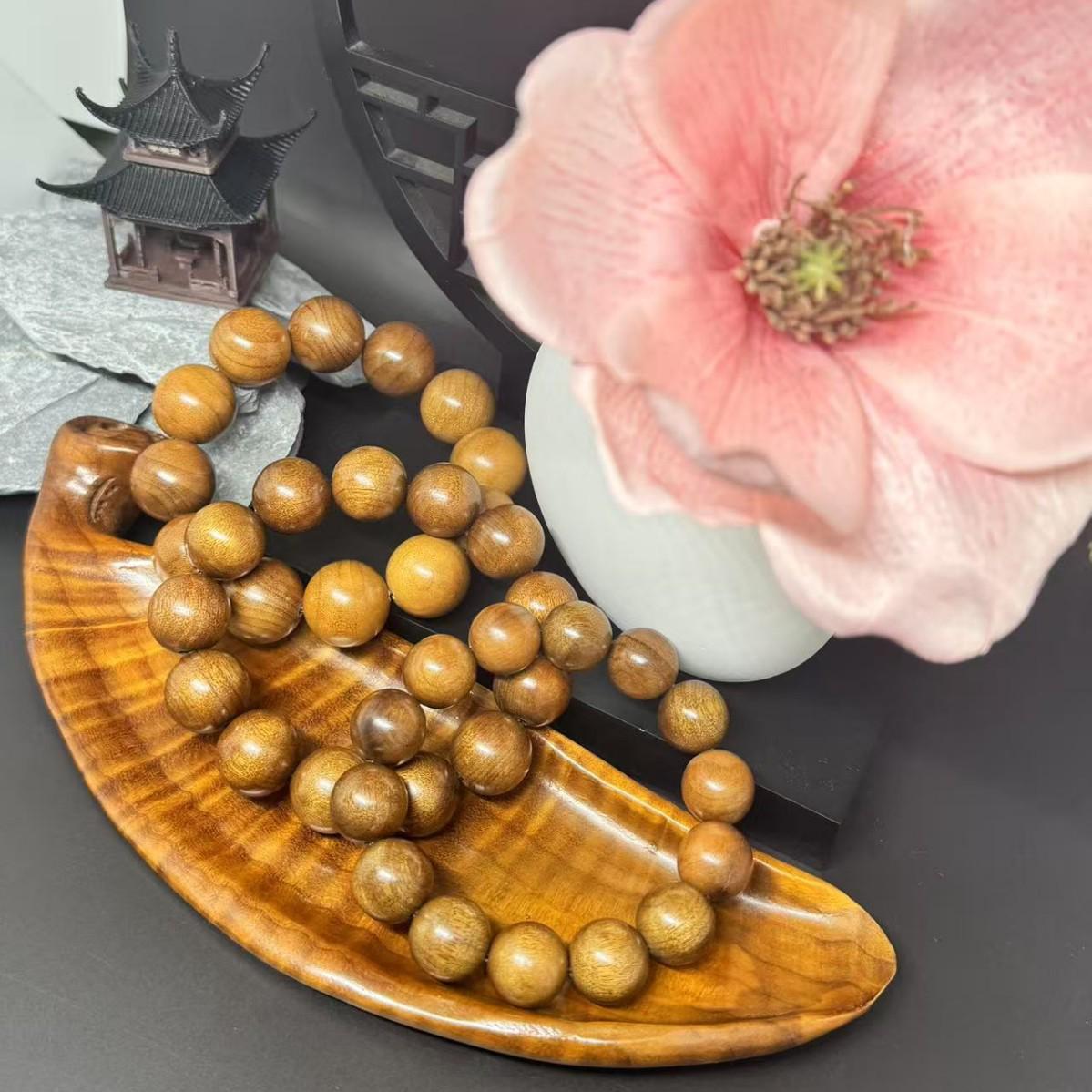 

Браслет унисекс из круглых бусин из золотистого нанму - Украшения из натурального необработанного дерева 1.8cm x 13 beads