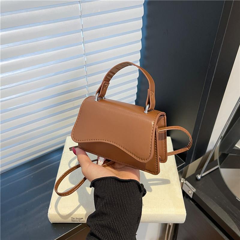 Autumn new shoulder messenger bag small square bag trendy temperament simple fashion popular handbag
