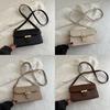 Simple Pu Square Shoulder Bag With Phone Pocket For Casual Wear
