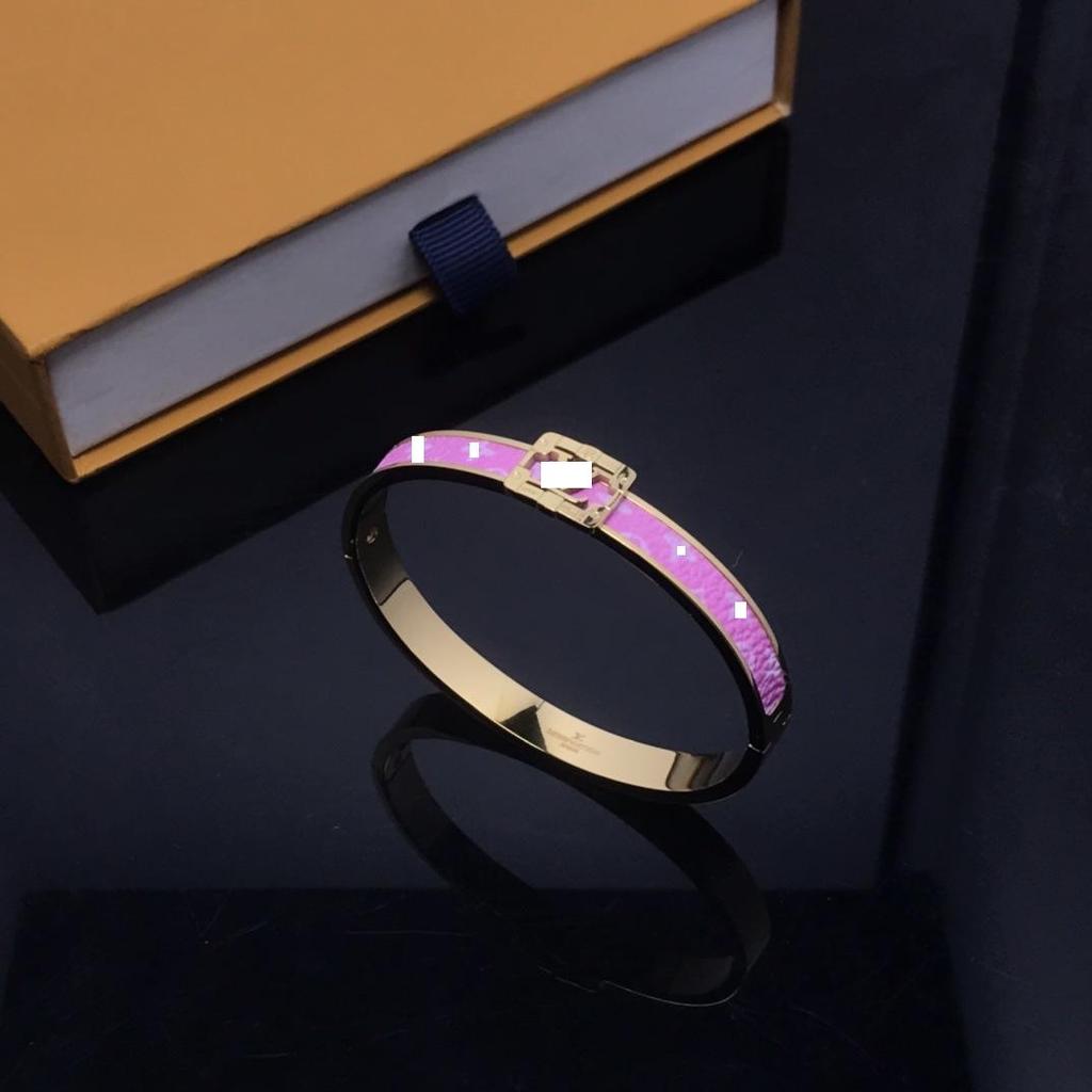 Cross-border L Four-Leaf Clover Leather Bracelet with Pink Leather, Small Padlock, and Tassel for Couples