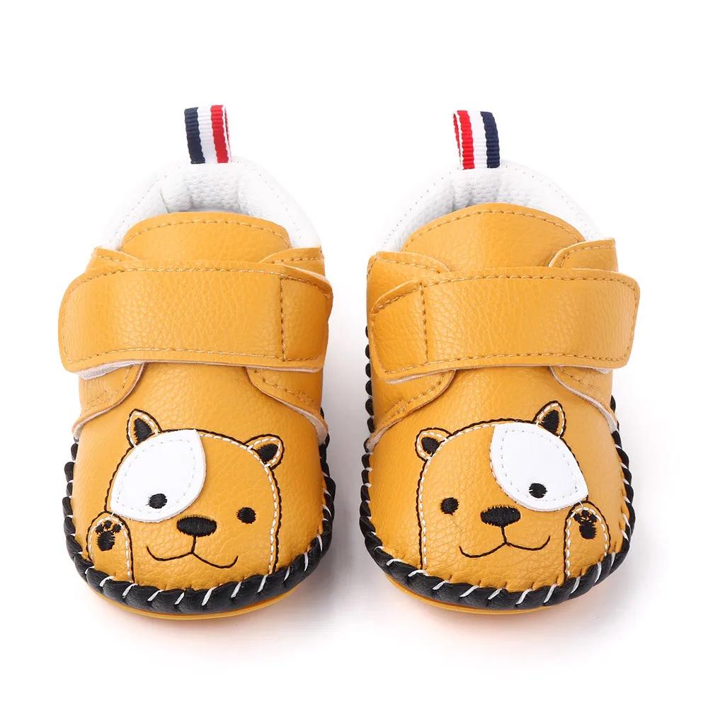 Newborn Baby Retro Leather Shoes Cute Embroidered Cartoon Bear Boys Shoes Rubber Bottom Non-slip Spring Infant First Walkers