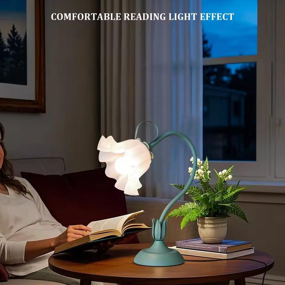 Vintage Bedside Lamp, Flower Lamp, Living Room Decoration Lamp, (color: Green)E26LED Lighting, Adjustable Direction Lamp