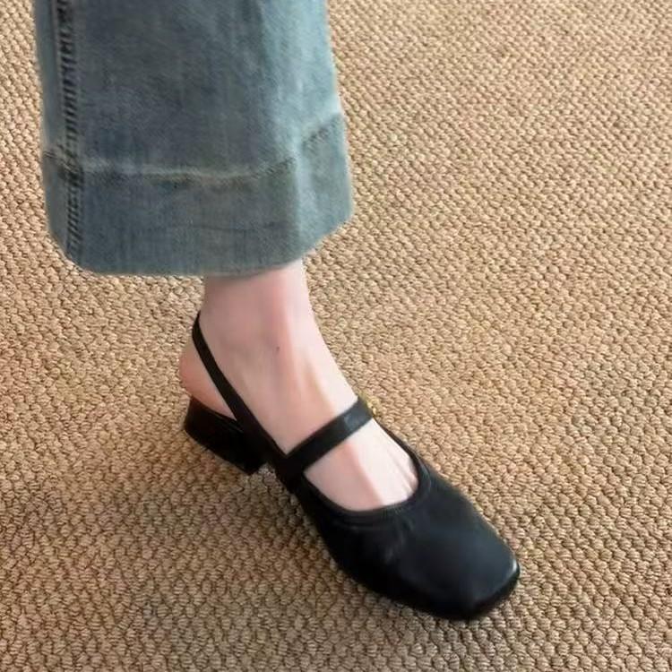 Sheepskin version~ French camellia one-word with bag head sandals women's summer retro thick heel Mary Jane single shoes