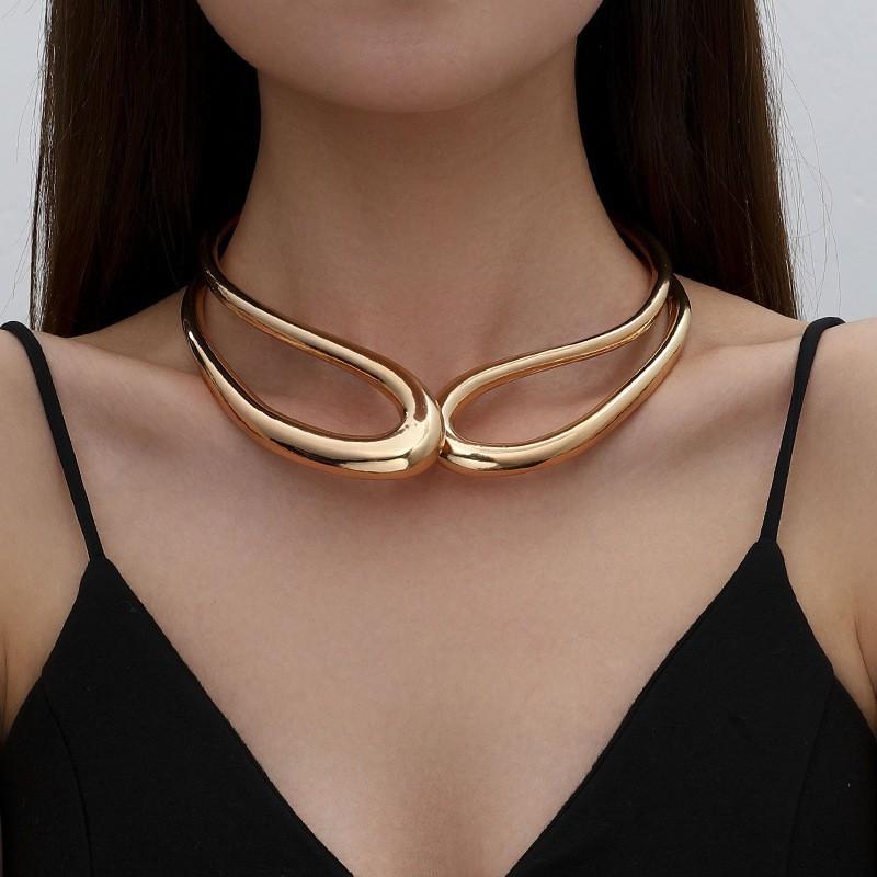 European and American accessories: exaggerated alloy twisted double-layer collar, sweet cool style simple choker bracelet