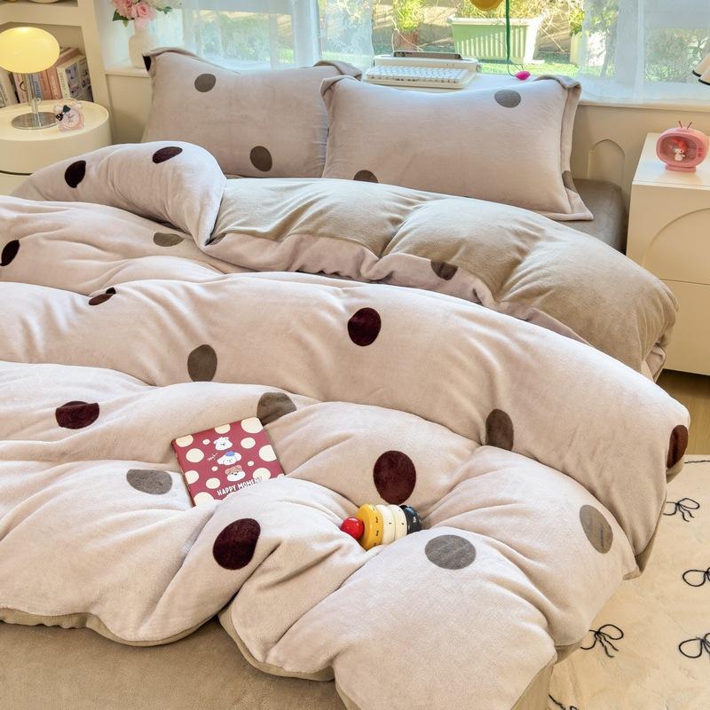 Thickened Milk Fleece Four-Piece Set, Coral Flange Double-Sided Fleece Quilt Cover, Bed Sheet, Bed Hat Three-Piece Set