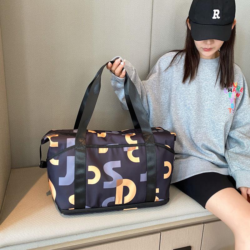 New fitness travel bag, light and casual expansion, large capacity can store dry and wet separation, simple yoga swimming bag
