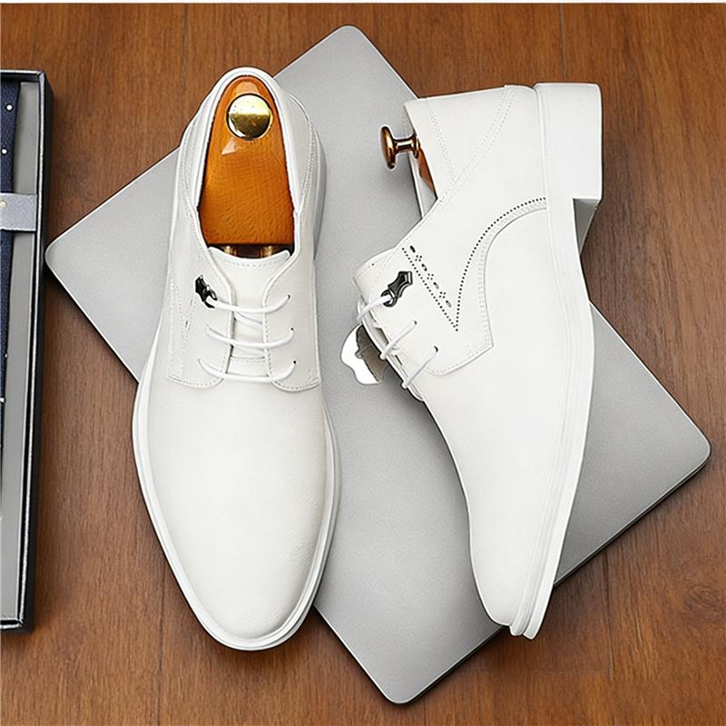 Fashion New Designer Men Pointed Toe Black White Lace Up Derby Shoes Gentleman Brand Wedding Homecoming Dress Flats Footwear