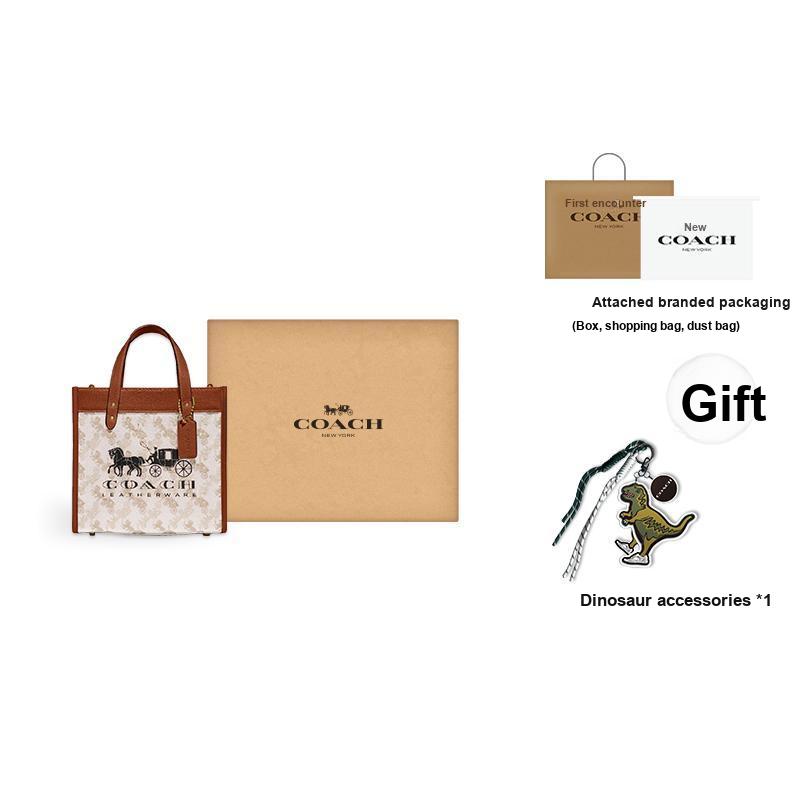 Coach Campo 22 Classico Cavallo e Carrozza Stampa Firma Fascino Tela Rivestita e Pelle Borsa Tote Donna Borsa Tote Marrone Bianco C8456-B4TXF