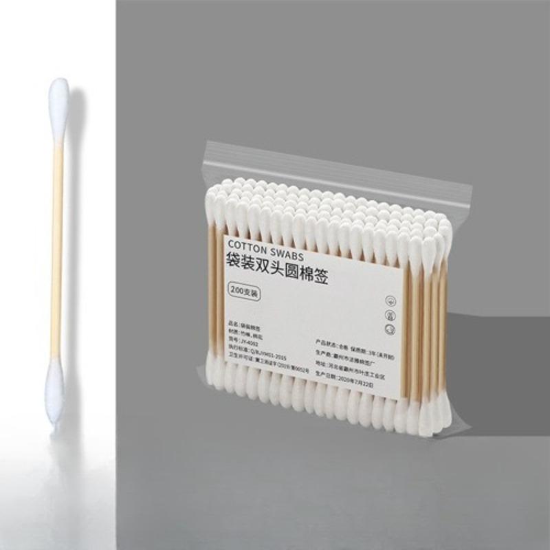 Double-ended cotton swabs for cleaning ears, removing ear makeup, disposable hygiene cotton swabs with small and pointed tips.