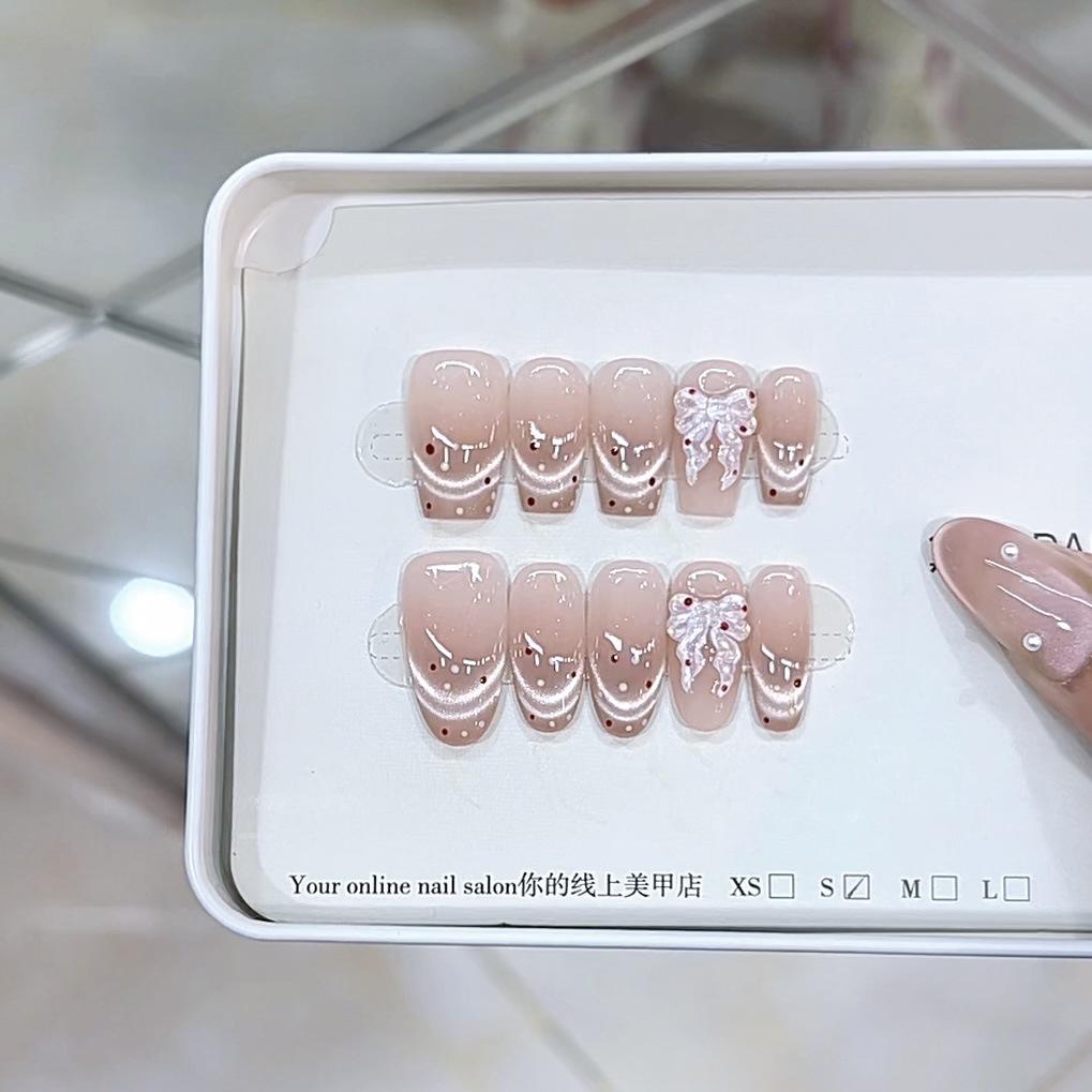 Pure Hand-wearing Armor Polka Dot Butterfly Relief Butterfly French Cat Eye Wear Nail Art Patch