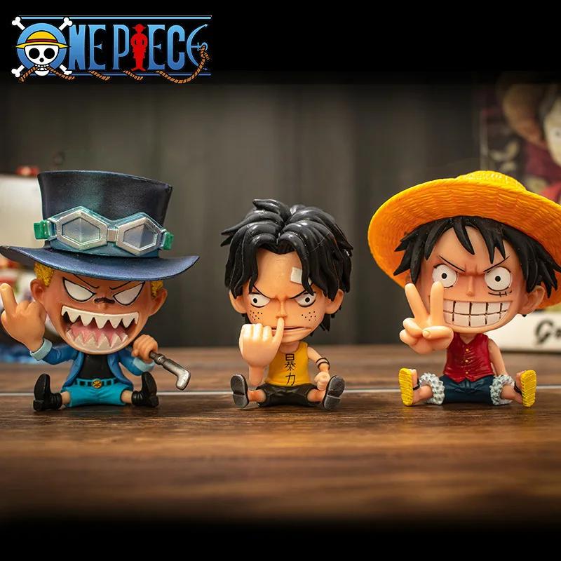 Anime One Piece Figurka Akcji Świąteczna 8-10 cm PVC Luffy Roronoa Zoro Urocze Ozdoby Wersja Q Dekoracja Samochodu Model Kolekcjonerski