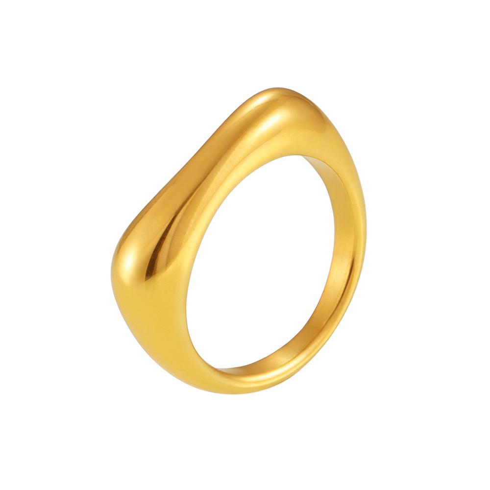 Qiong Yao 18K Gold Plated Twisted Pattern Stainless Steel Ring