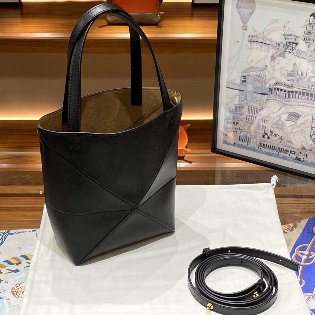 2023 Genuine Leather Convertible Geometric Tote: Large Capacity Shoulder, Crossbody, or Hand-Held Bag