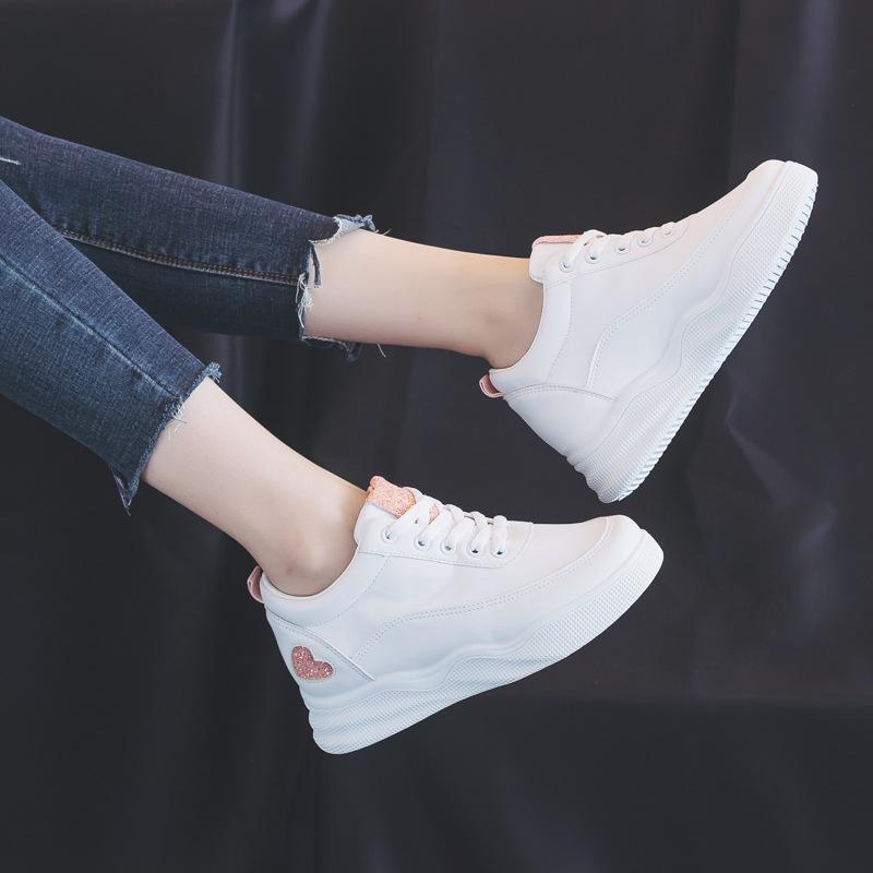 Heighten small white shoes for women