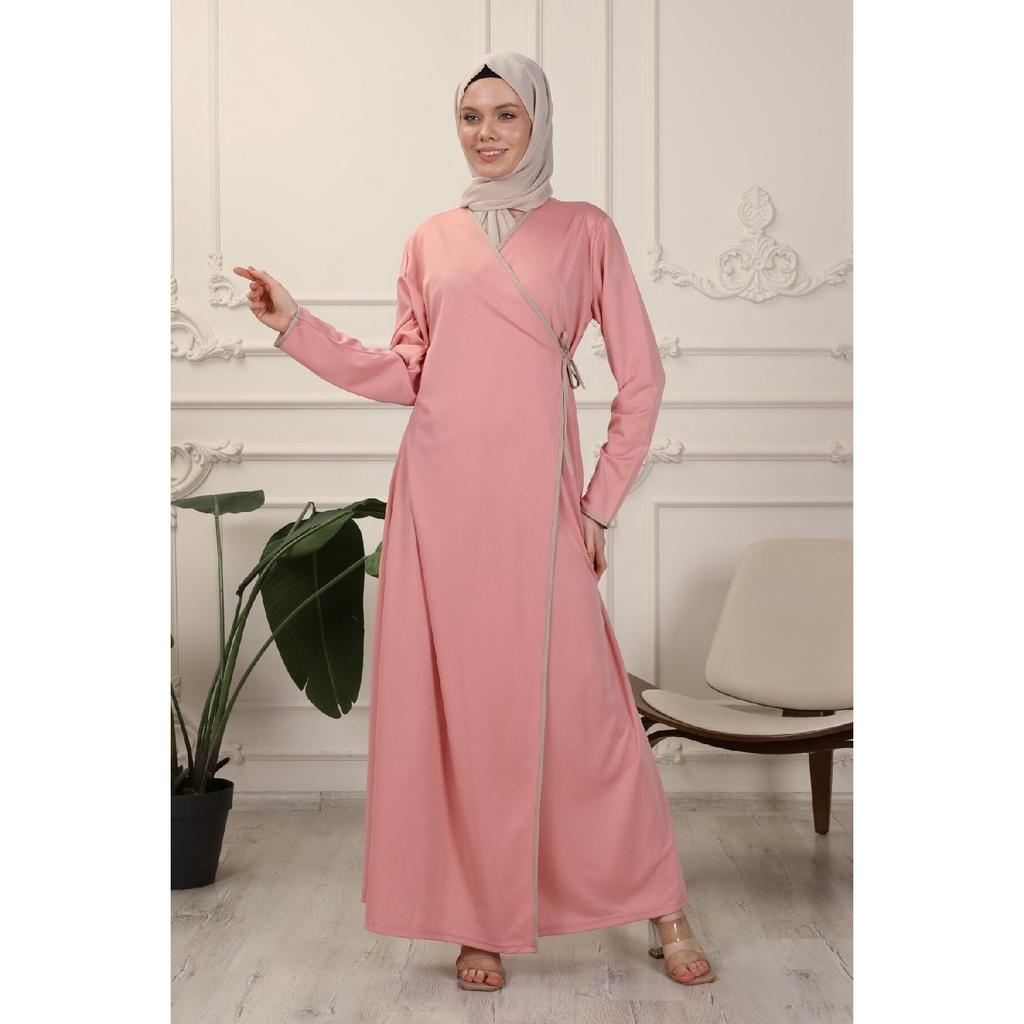 Schwarzes, zweireihiges Gebetskleid aus flexiblem Interlock-Stoff mit Paspelierung am Ausschnitt