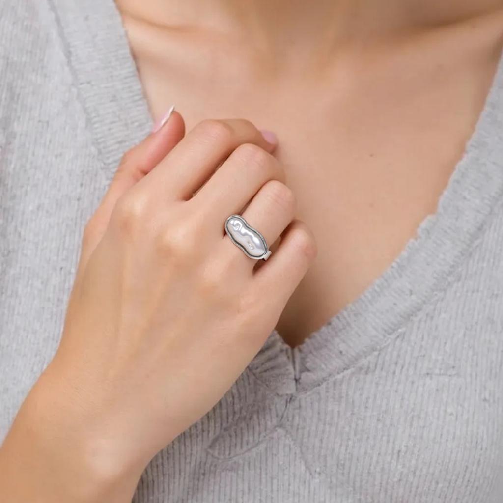 Practical Rings Finger Jewelry Elegant Long Strip Pearls Rings Stainless Steel Texture Suitable for Women Present