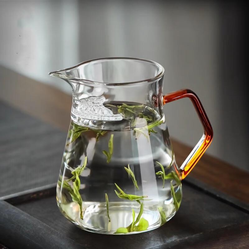 

Glass Fair Cup with Crescent Filter