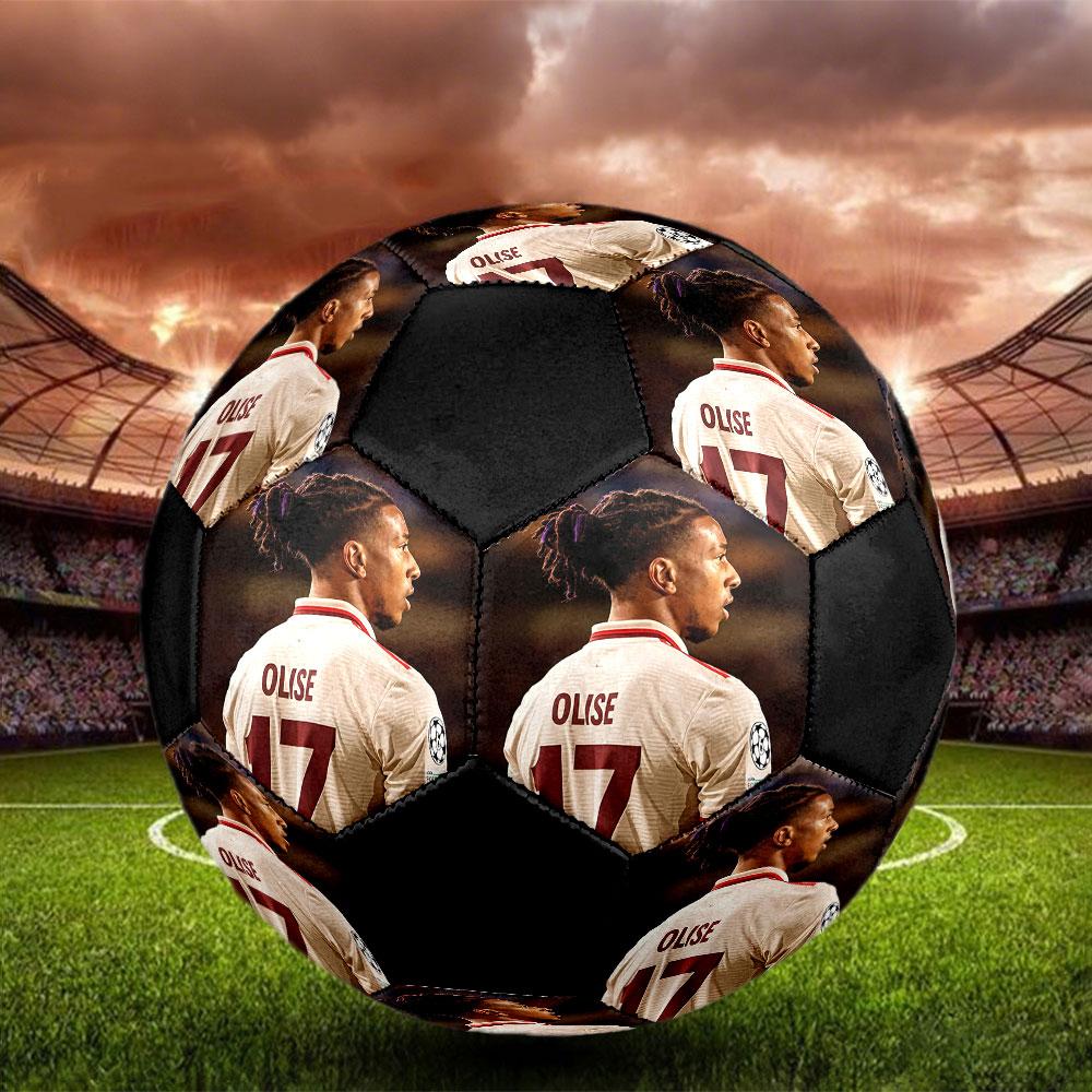 Pallone da Calcio Michael Olise Taglia 5, Cucito a Macchina in PVC, Resistente e ad Alto Rimbalzo, Adatto a Tutte le Età, Merchandising per tifosi, Partite e Uso all'Aperto.