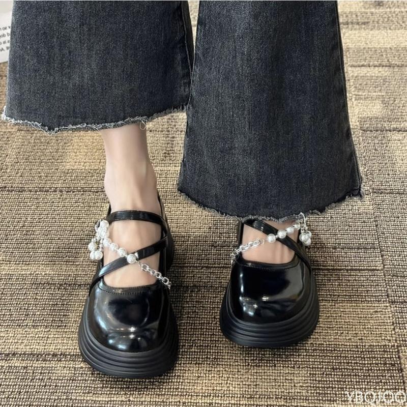 Fashion Thick soled pearl chain versatile small leather shoes spring autumn new styles simple versatile comfortable women's shoes