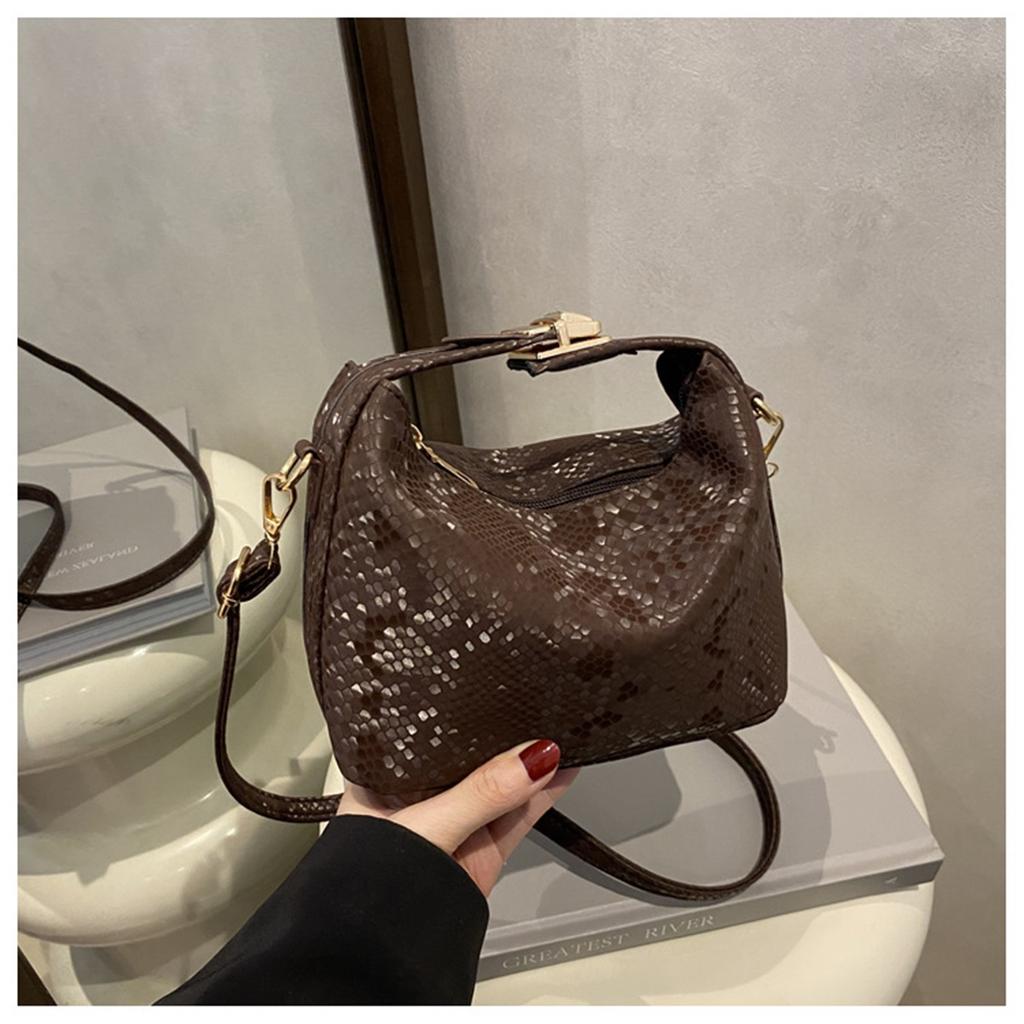 Aesthetic Lock Buckle Pure Colour Trend Simple Fashion Leisure Commuting Single Shoulder Diagonal Cross Handheld Bucket Bag