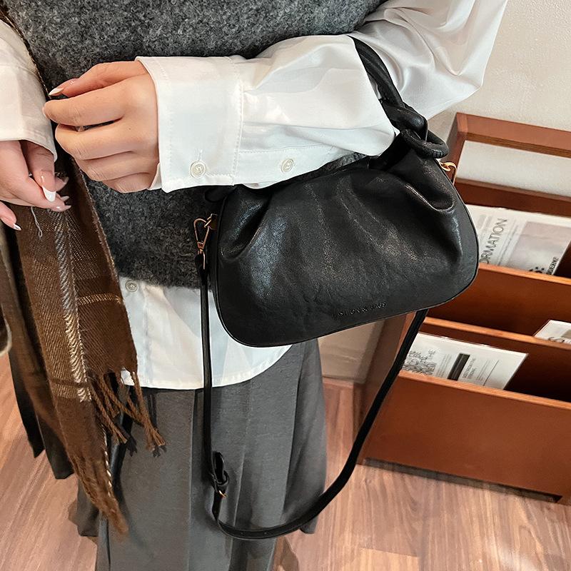 Folded Hand Carry Small Square Bag Women's New Casual Commuter Underarm Bag Urban Simple Retro Shoulder Messenger Bag