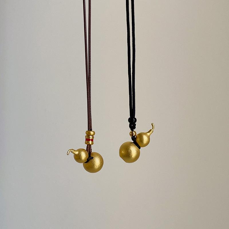 Elegant Women's French-Chinese Gourd Metal Choker Necklace - Luxury Fashion Versatile Sweater Chain