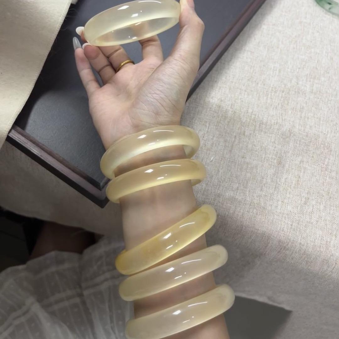 

Champagne Gold High Ice Jade Quartzite Chalcedony Bangle Model 54-55